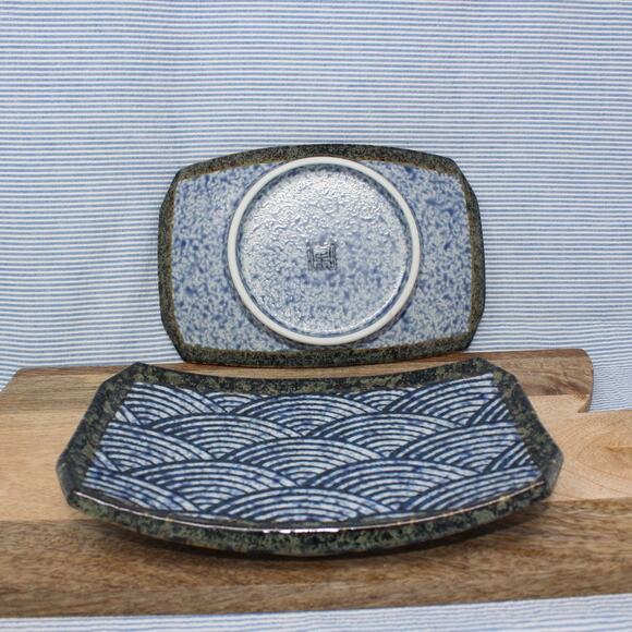 2 Tokyo Design Studio Aisai Seigaiha Curved Sushi Plates Japan Waves Blue Sea - Picture 8 of 9
